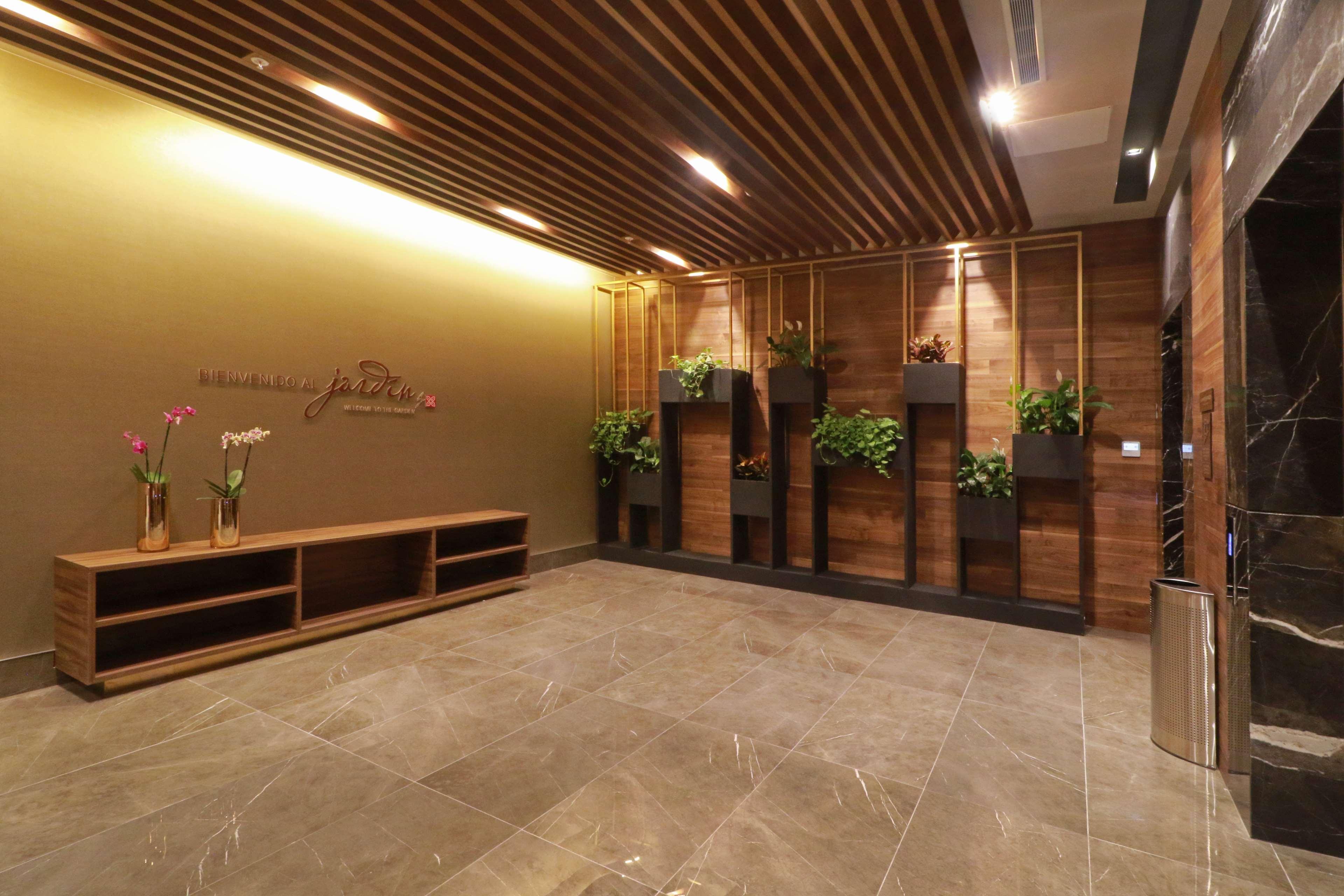 Hilton Garden Inn Monterrey Obispado Buitenkant foto