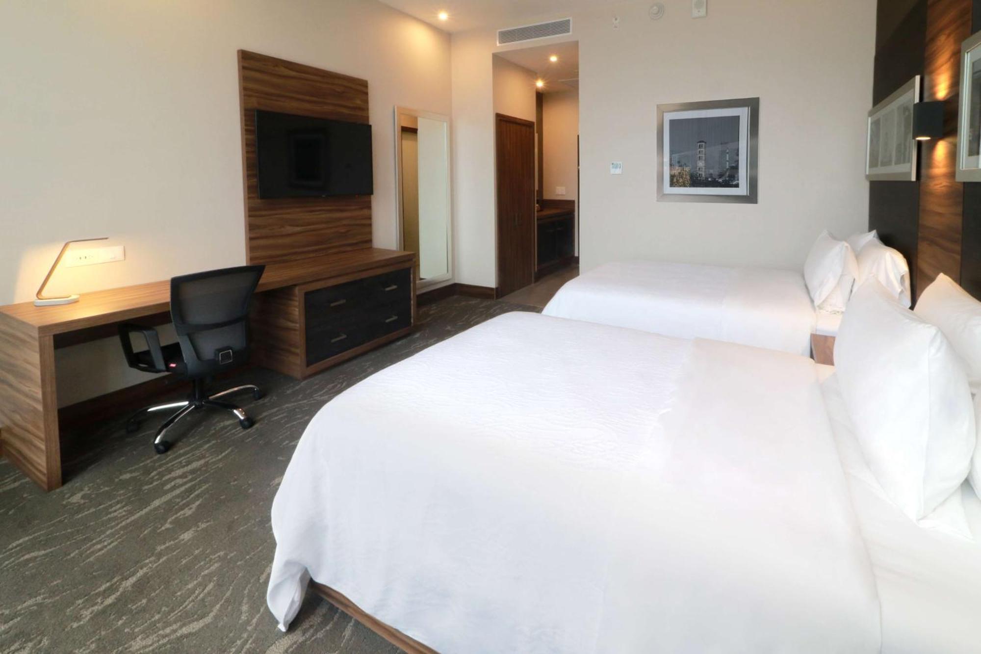 Hilton Garden Inn Monterrey Obispado Buitenkant foto